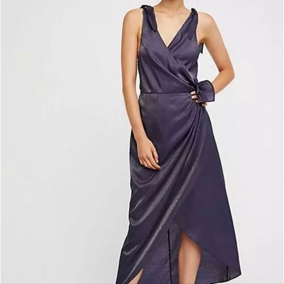 Free People Dresses & Skirts - Free People Swipe Right Dress women's size XS navy blue shimmer wrap midi belt